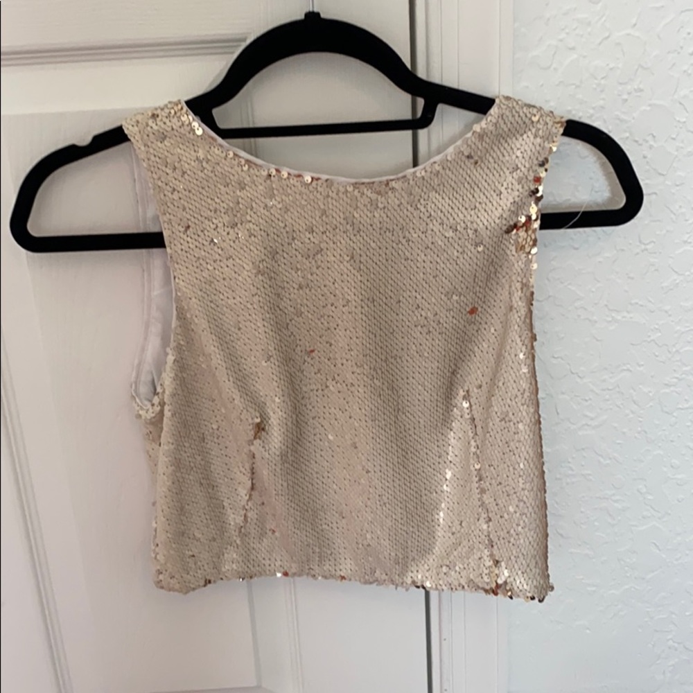 cropped shirt